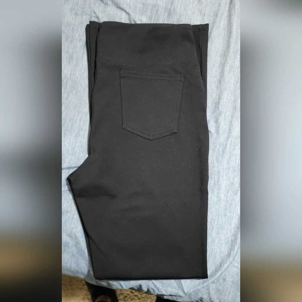 HALARA Black Leggings - Picture 2 of 9